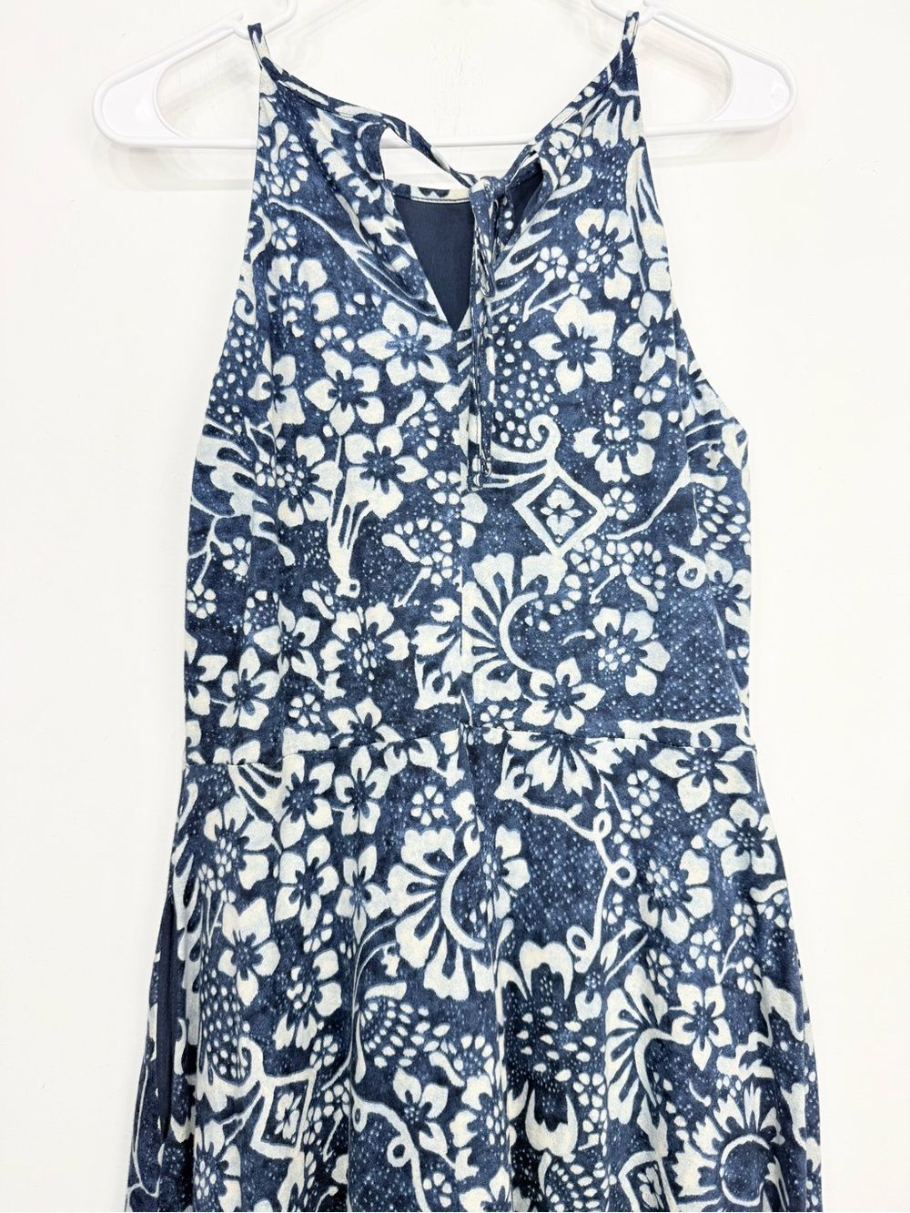 Chaps Navy Blue White Tropical Floral Cotton Halter Cut Sleeveless Maxi Dress - Picture 6 of 13